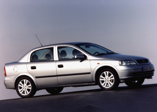 تظليل كريتف اوبل OPEL ASTRA SEDAN موديل 1998-2004