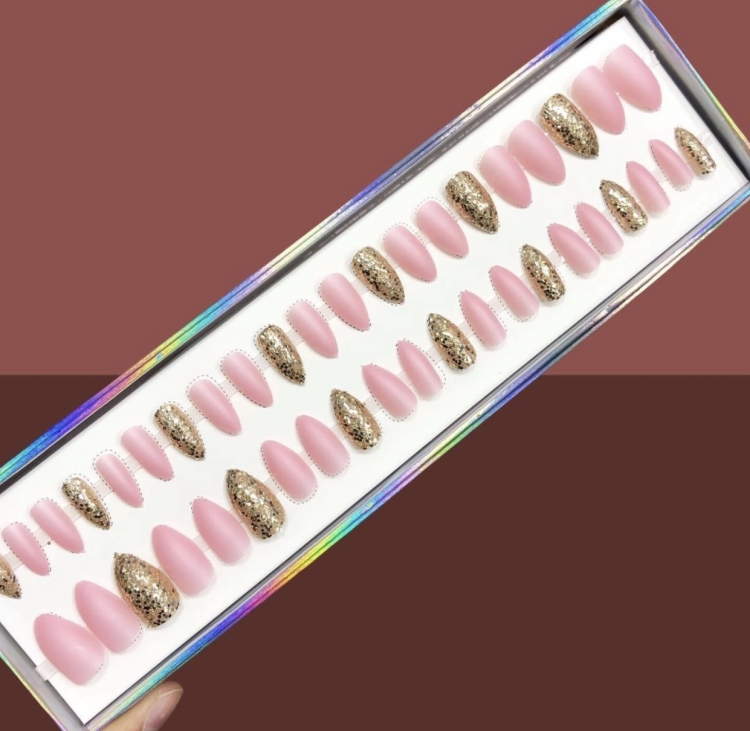 اظافر الوان مع لاصق دبل فيس عدد ٤٢ اظفر 