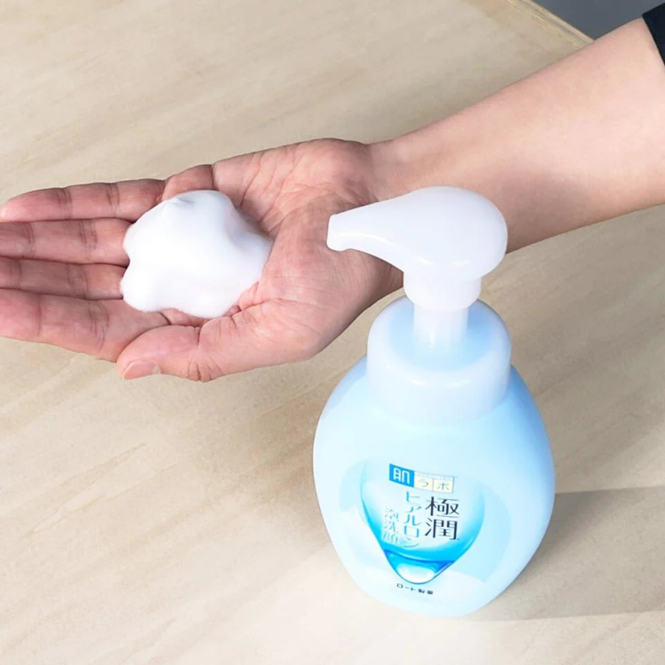 Rohto Mentholatum, Hada Labo Gokujyun Hyaluronic Acid Foaming Face Wash - روتهو مينثولاتوم، غسول وجه رغوي بحمض الهايلورونيك 