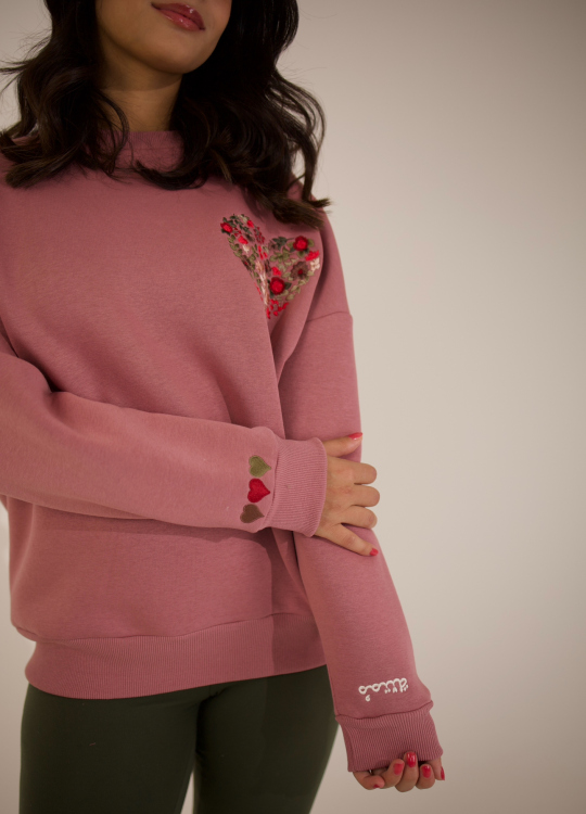 Mumtaneh- Grateful Sweater ( ممتنة)