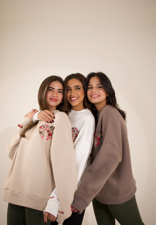 Mumtaneh- Grateful Sweater ( ممتنة)