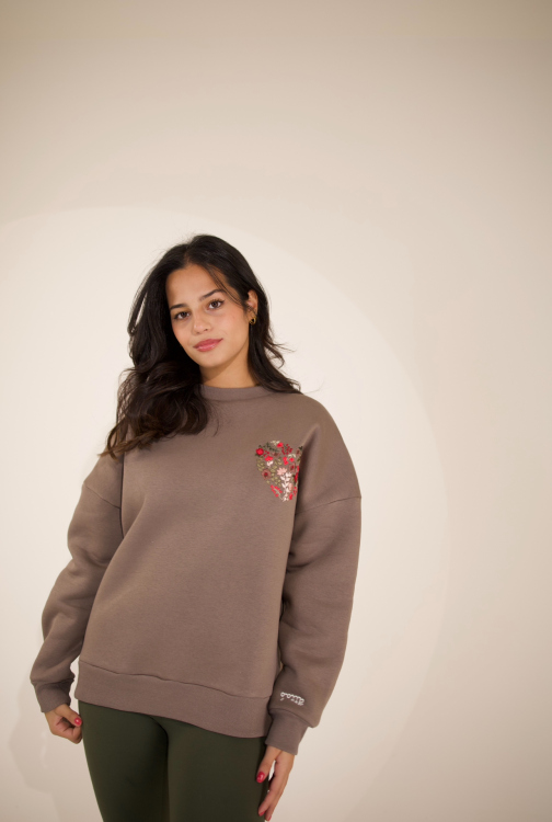 Mumtaneh- Grateful Sweater ( ممتنة)