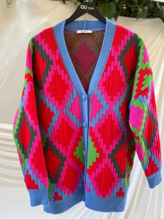 Argyle Pattern Cardigan