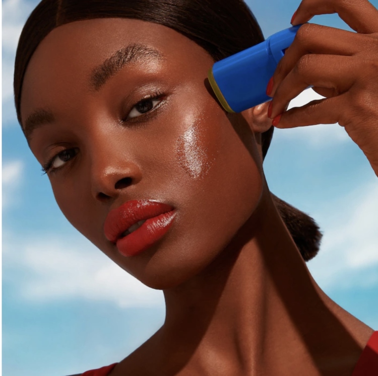 Shiseido, Clear Sunscreen Stick SPF 50+ شيسيدو، واقي شمس ستيك شفاف بعامل حماية 50+