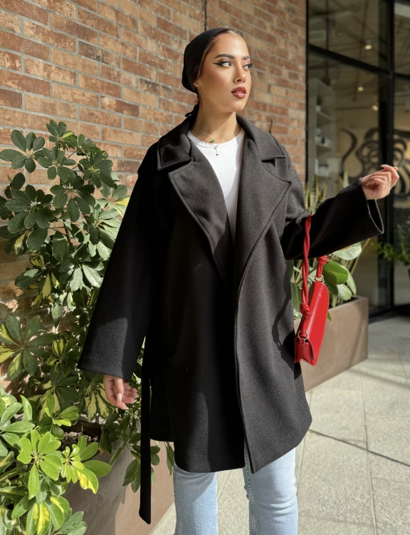 Label Neck Belted Coat (black)