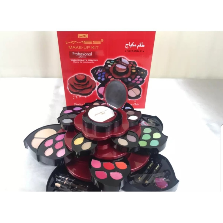KMES MAKE UP KIT (VITAMIN . E ) طقم مكياج