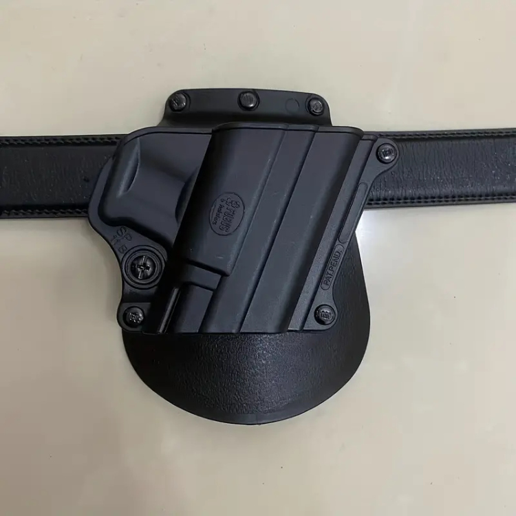 Gun holster 